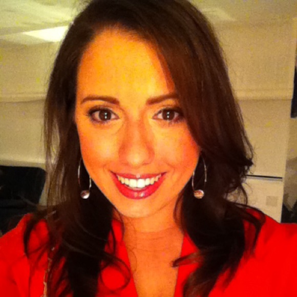 Meet your Posher, Lauren - Picture 2 of 2